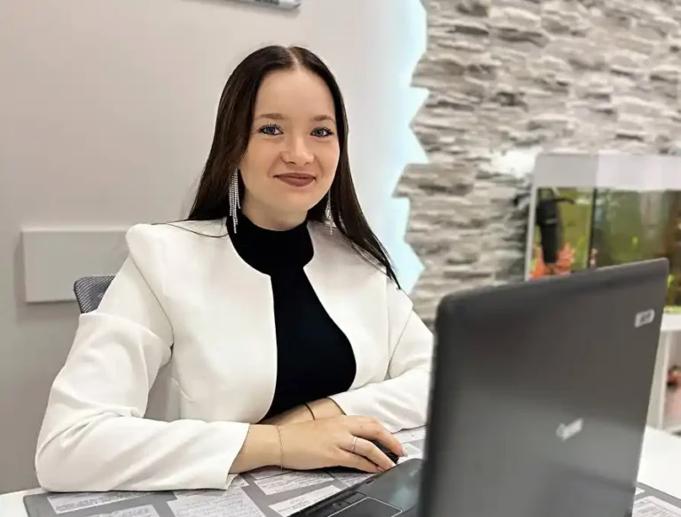 Главная 22 Менеджер Ксения